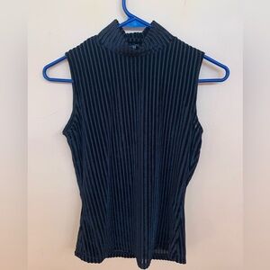 RW&CO sleeveless turtleneck